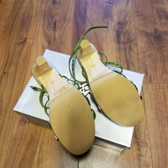 Shoes - Picture 3 of 3